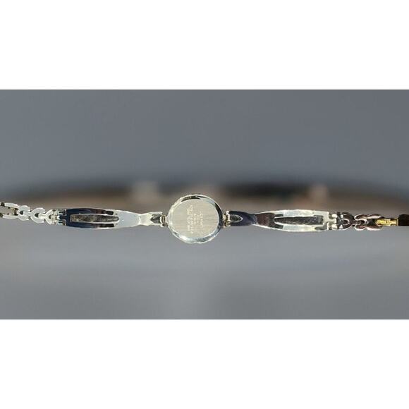 Armitron Now Womens Watch Bracelet 17mm Gold Silver Tone New Battery 6.75" - Picture 6 of 8